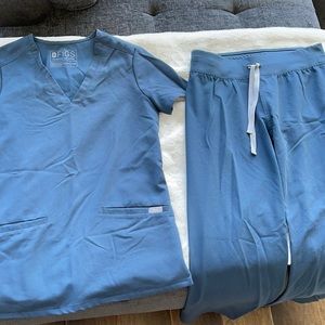 FIGS SCRUB SET XXS CATARINA TOP XS/P BOTTOMS